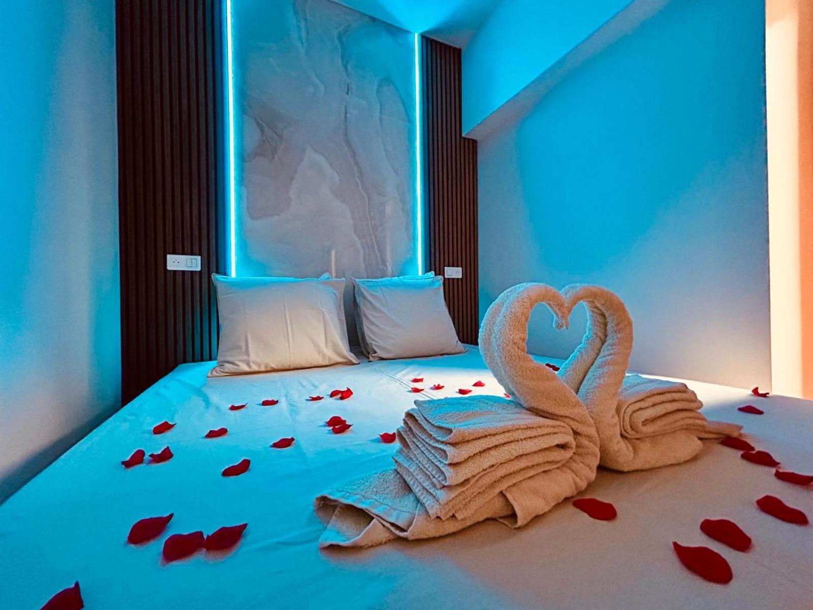 Intimate Escape - Seaside - Spa Bath - Wifi - Ac 尼斯 外观 照片