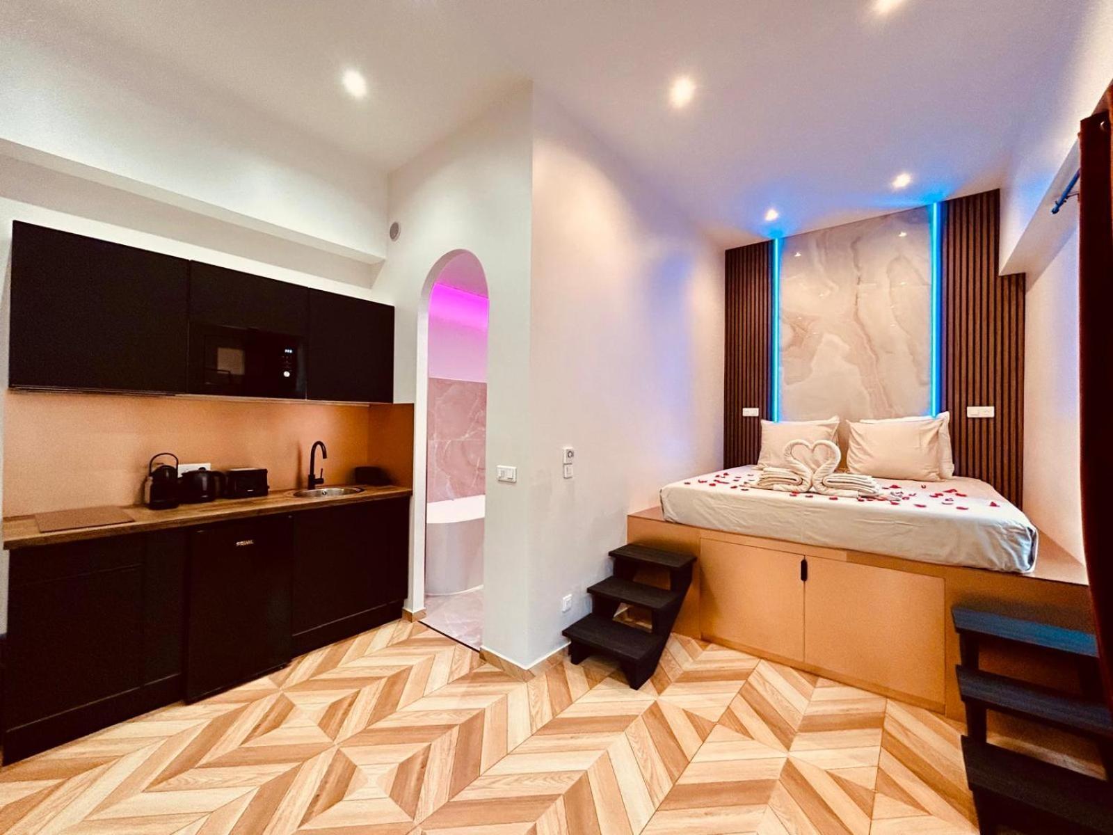 Intimate Escape - Seaside - Spa Bath - Wifi - Ac 尼斯 外观 照片