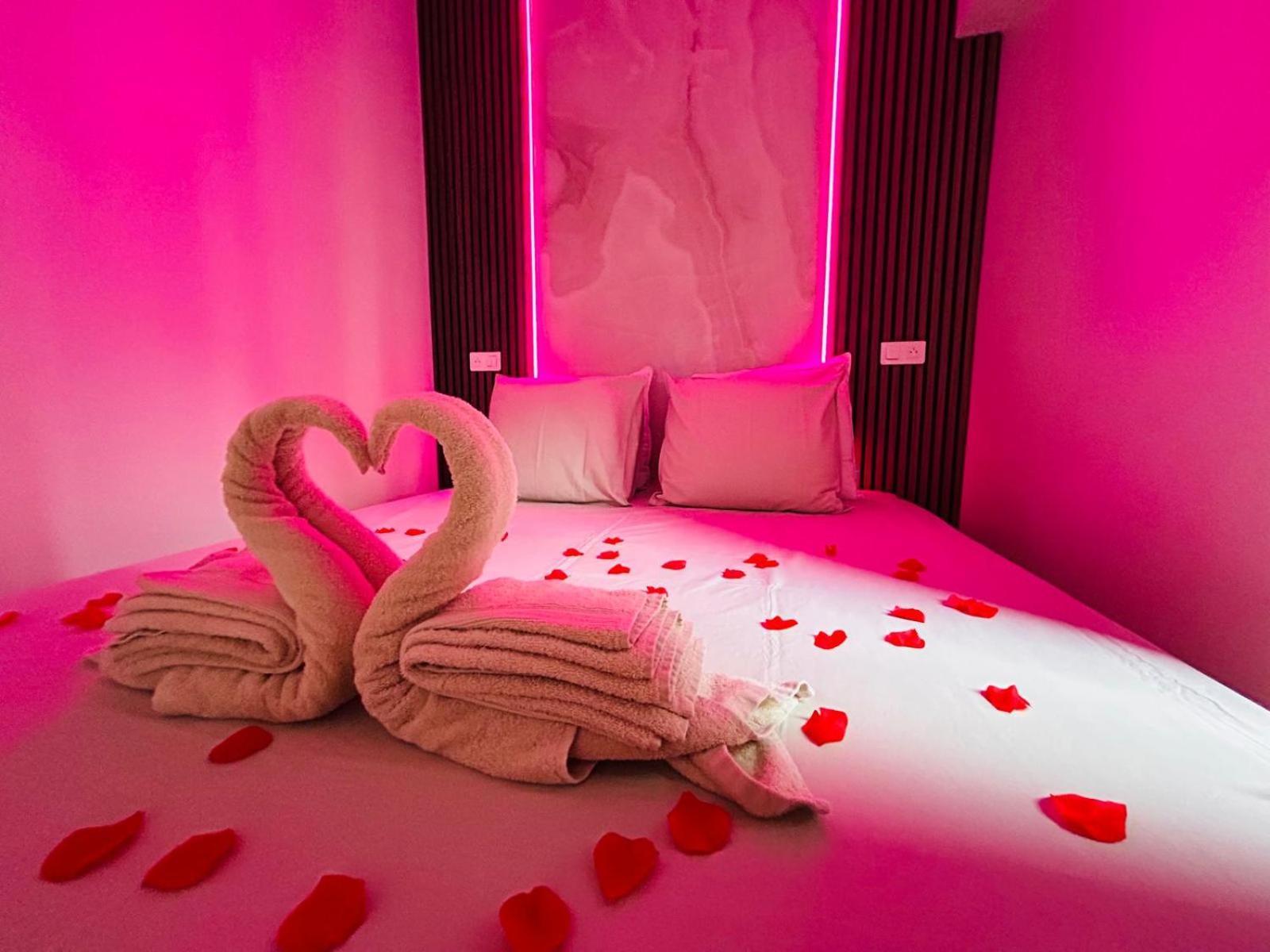 Intimate Escape - Seaside - Spa Bath - Wifi - Ac 尼斯 外观 照片