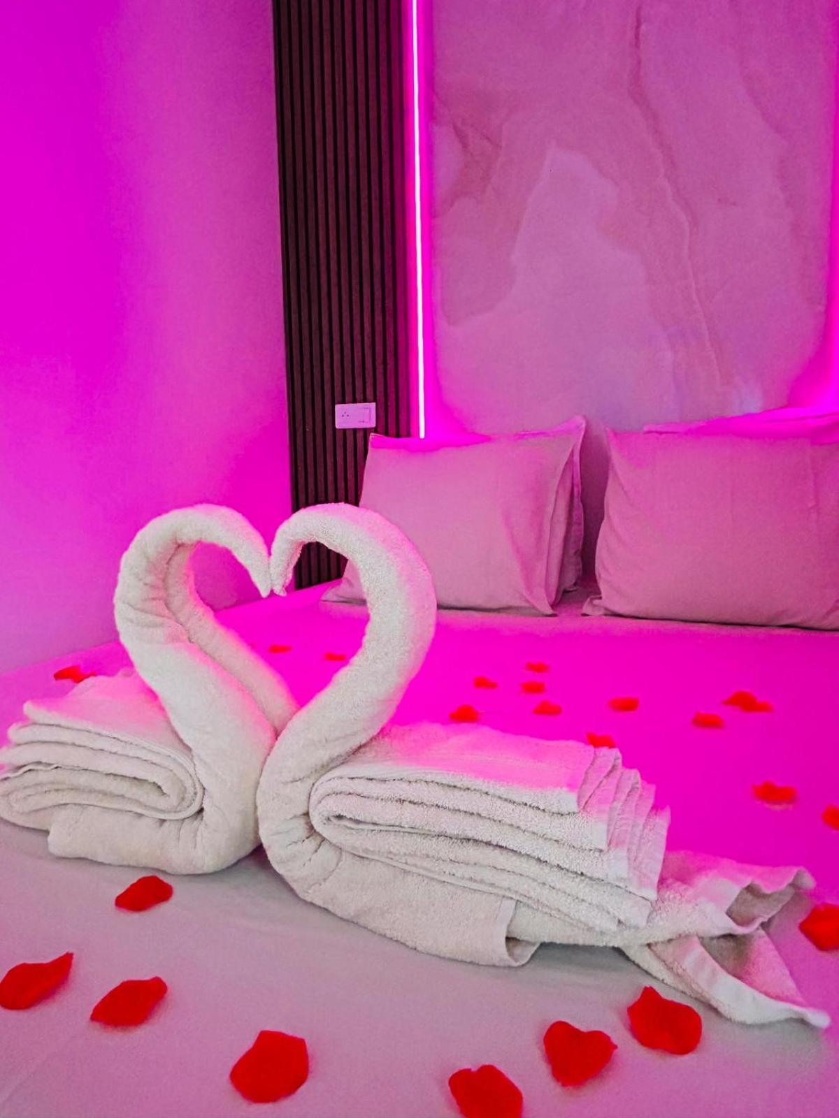 Intimate Escape - Seaside - Spa Bath - Wifi - Ac 尼斯 外观 照片